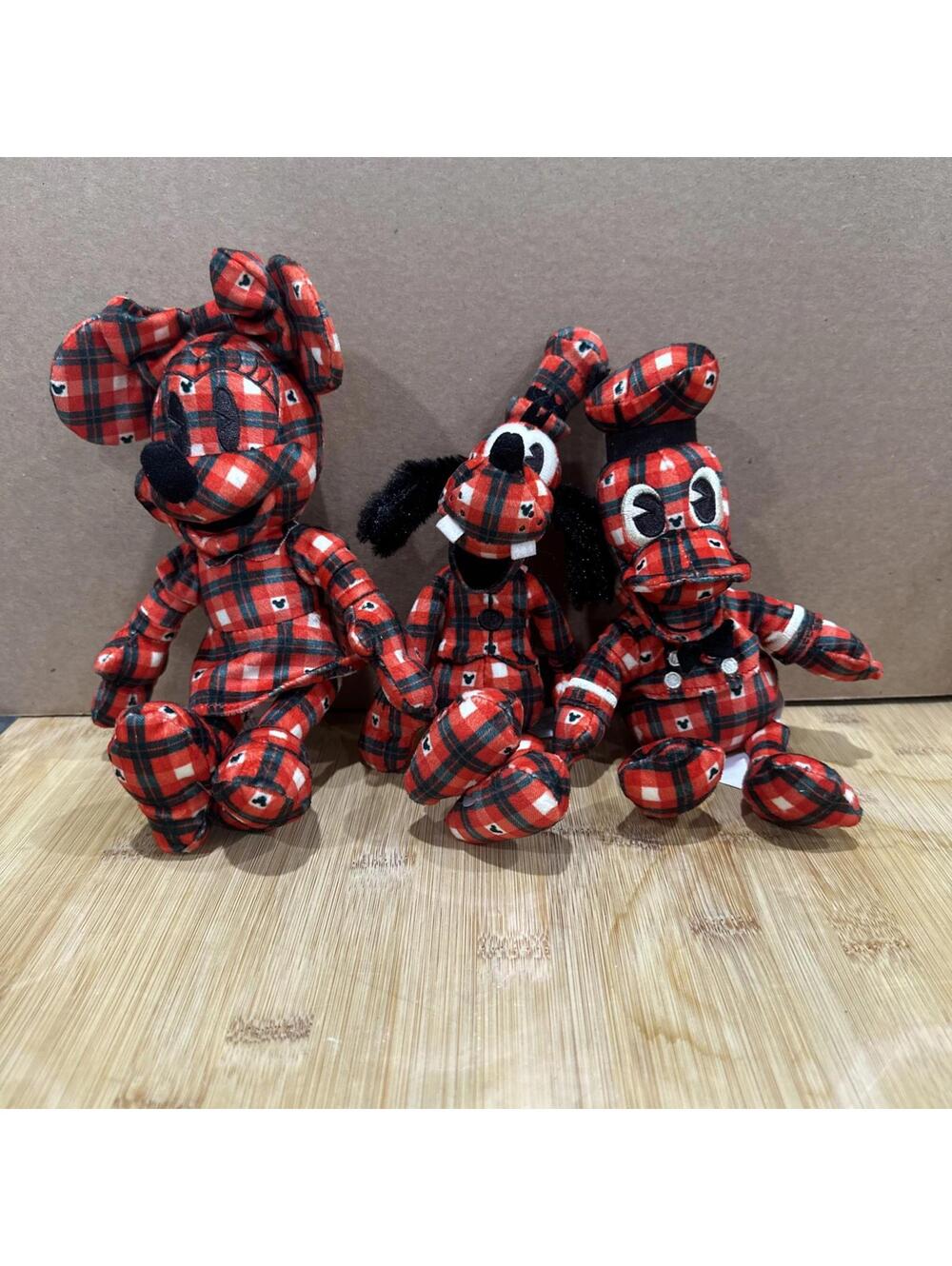 Disney 100 Years of Wonder Retro Reimagined Plaid Fleece Plushes Goofy Minnie *
